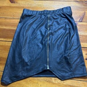 Charlotte Russe Men's Black Zipper Shorts